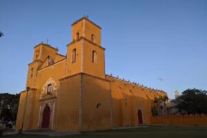 Iglesia Sotuta “San Pedro y San Pablo”