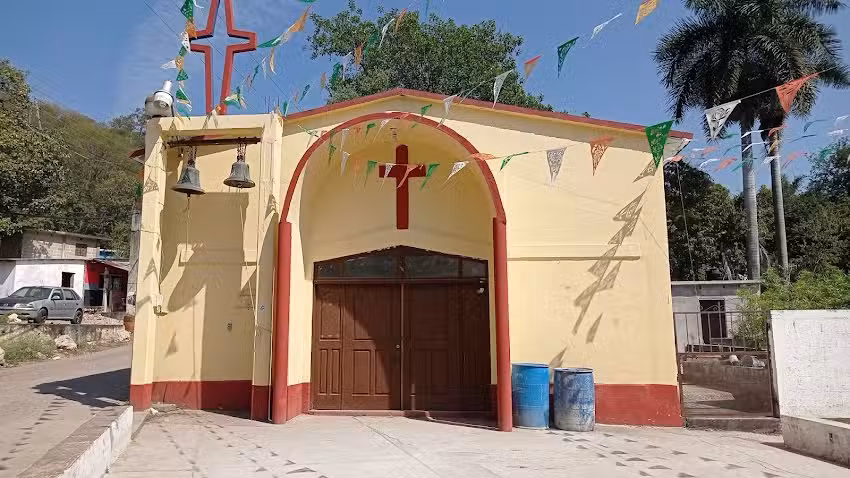 IGLESIA STA CRUZ INT CASA EL TRANVIA