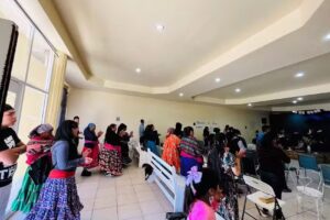 Iglesia torre fuerte