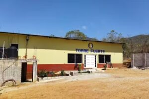Iglesia torre fuerte, viva cardenas municipio de San Fernando Chiapas