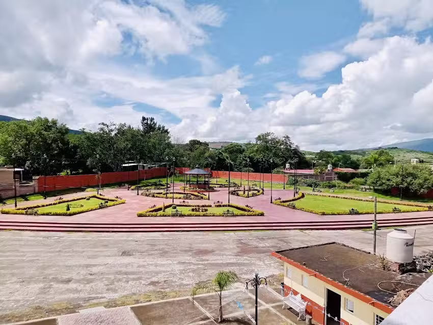 Iglesia Uc&aacute;cuaro