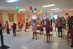 Iglesia un manantial en el desierto