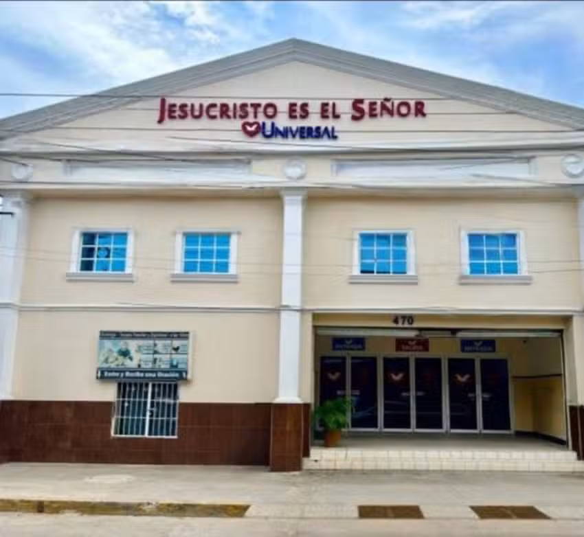 Iglesia Universal zapata