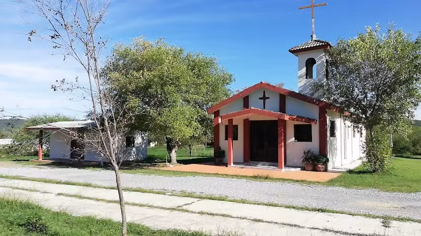 Iglesia y casa parroquial santa Isabel