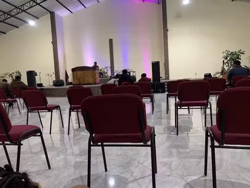 Iglesias de Jesucristo palabra miel predio santiago