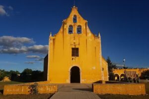 Iglesica Cat&oacute;lica Cacalch&eacute;n