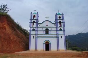 Inglesia De Santa Cruz Tierra Colorada