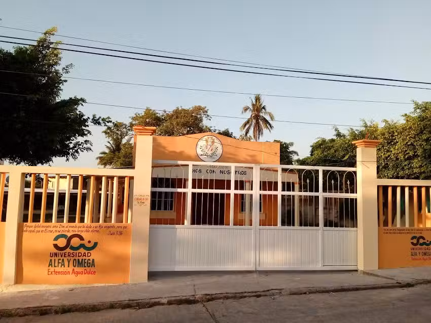 INPM Dios Con Nosotros