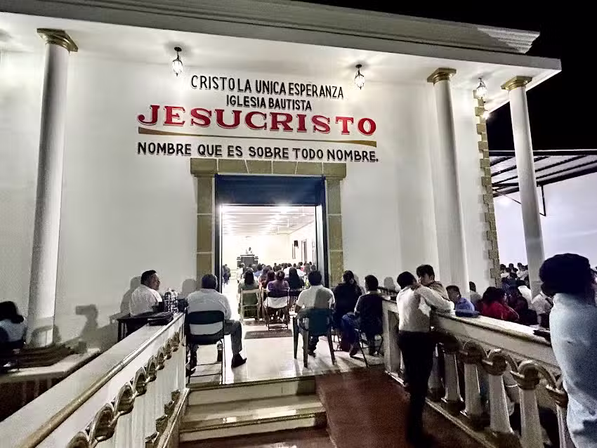 Jesucristo Nombre que es sobre todo nombre