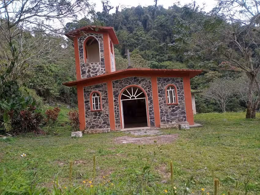 La Guacamaya San Sebasti&aacute;n Tlacotepec