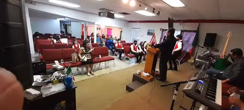 La Iglesia de Dios de los Campos del Bosque