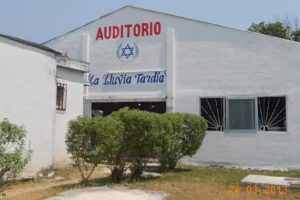 &ldquo;La Lluvia Tard&iacute;a&rdquo;