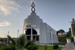 LA LUZ DEL MUNDO-PASTORES