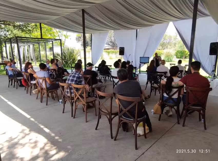 Mesa P&uacute;blica Iglesia