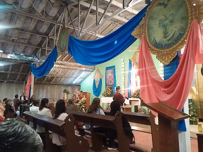 Nuestra Se&ntilde;ora de Las Rosas