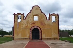 Parque e Iglesia de Tixhualactun, Comisaria de Peton