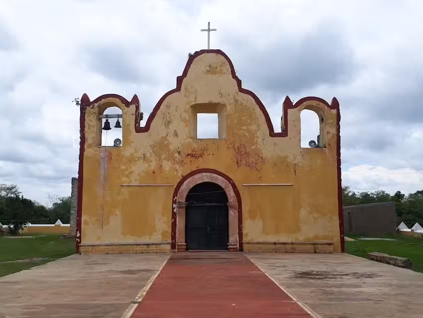 Parque e Iglesia de Tixhualactun, Comisaria de Peton