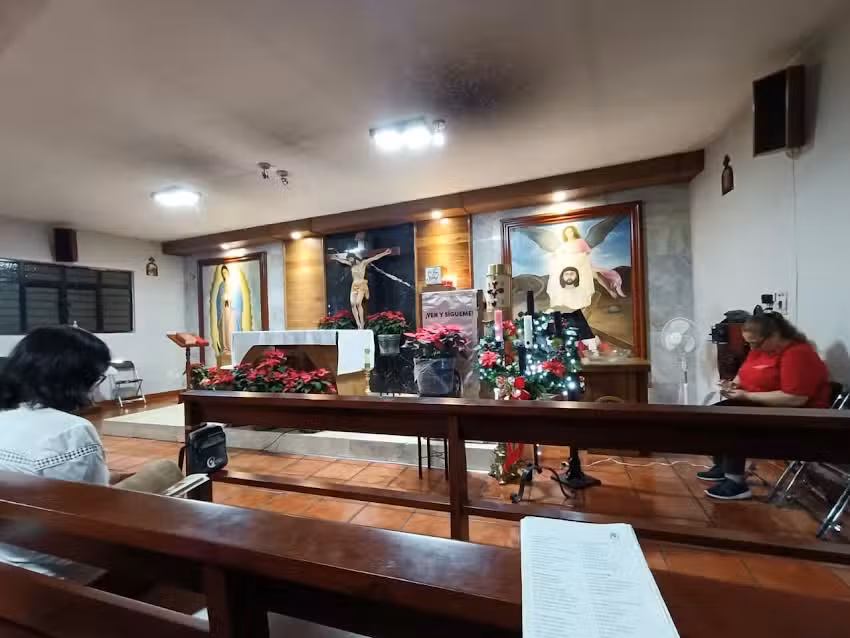 Parroquia de El Divino Rostro