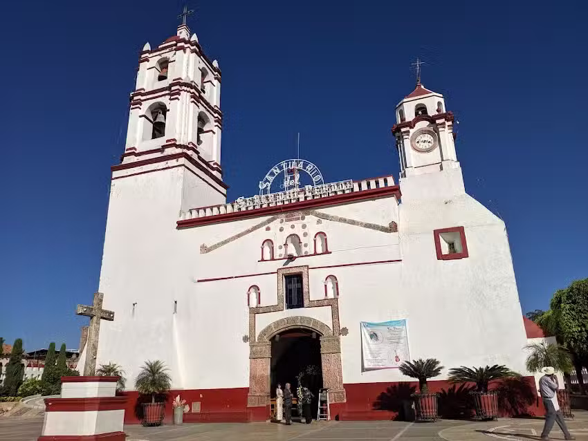Parroquia de la Asuncion de Mar&iacute;a y Santuario del Se&ntilde;or del Perd&oacute;n de Ixtapan de la Sal