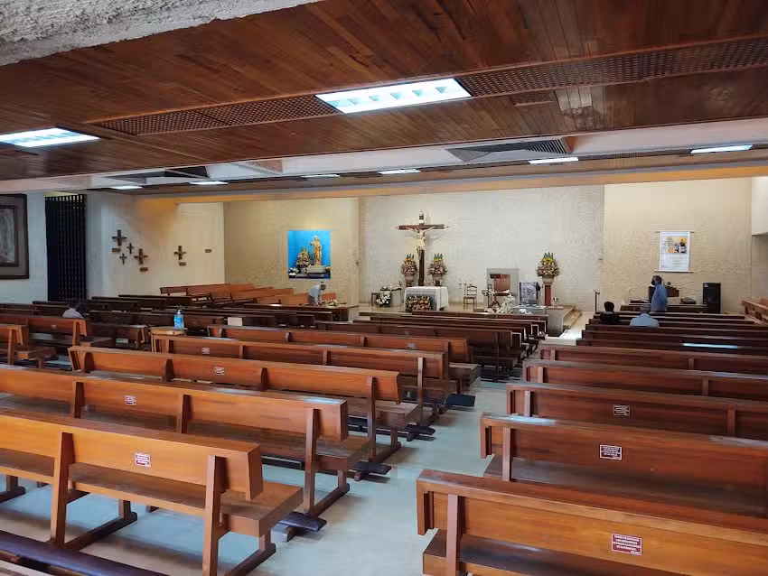 Parroquia de La Madre de Dios