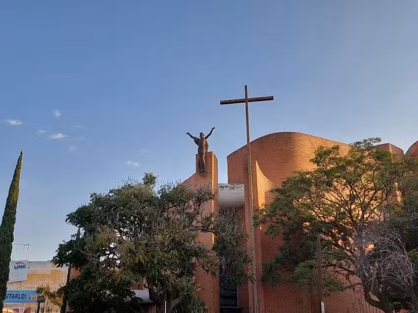 Parroquia de la Resurrecci&oacute;n del Se&ntilde;or