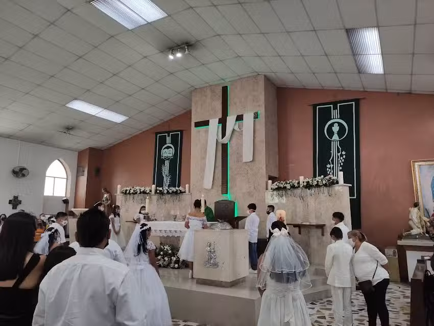 Parroquia de la Santa Cruz en Mty.