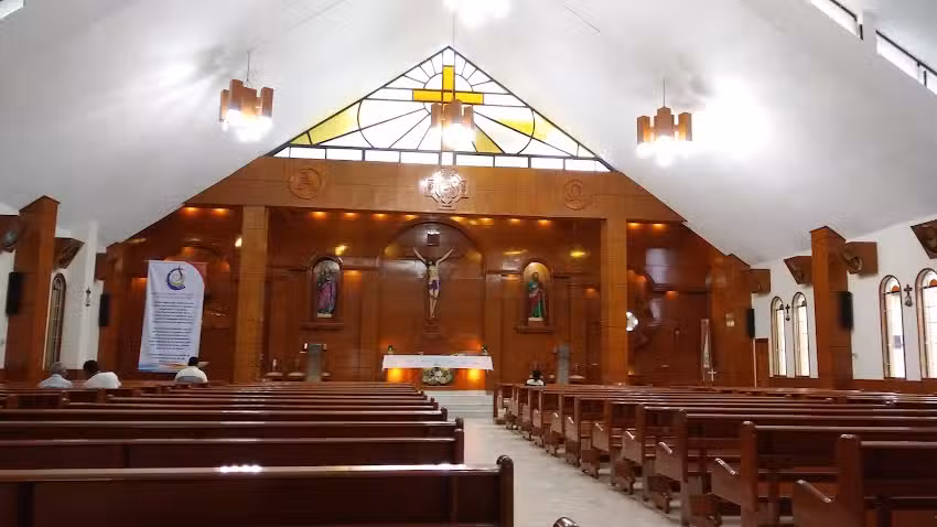 Parroquia de los Santos Apostoles Pedro y Pablo