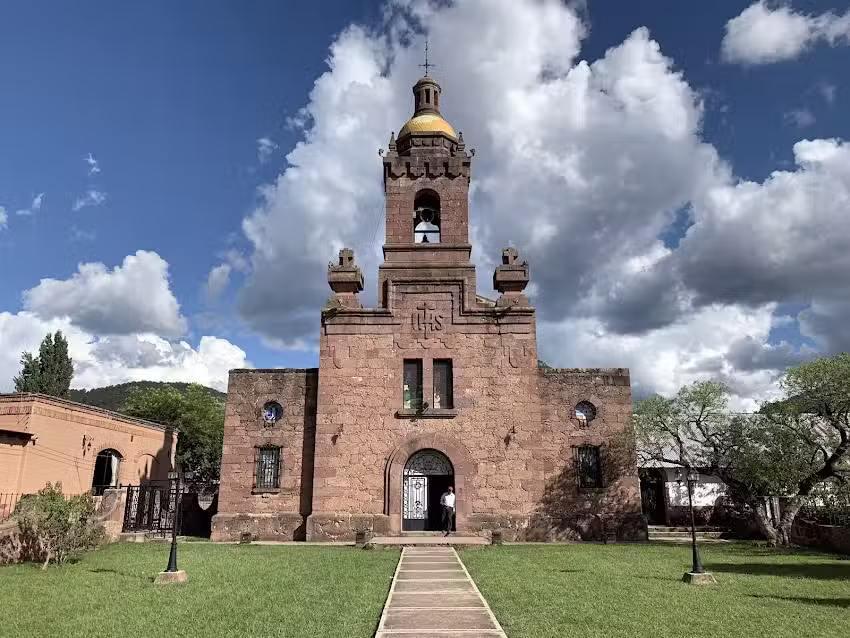 Parroquia de San Francisco Javier en Cerocahui