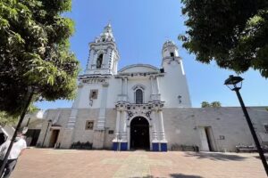 Parroquia de San Mart&iacute;n de Tours
