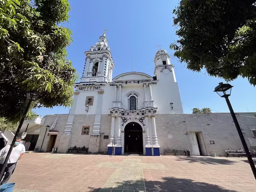 Parroquia de San Mart&iacute;n de Tours