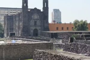Parroquia de Santiago Ap&oacute;stol en Tlatelolco