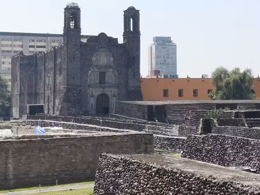 Parroquia de Santiago Ap&oacute;stol en Tlatelolco