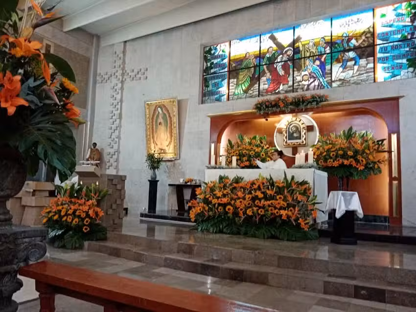 Parroquia del Divino Rostro