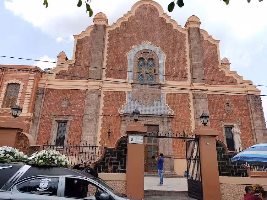 Parroquia del Sagrado Coraz&oacute;n de Jes&uacute;s