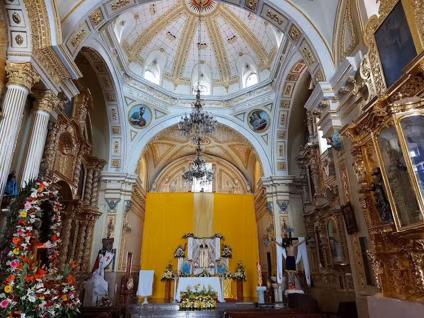 Parroquia Divino Salvador chachapa centro