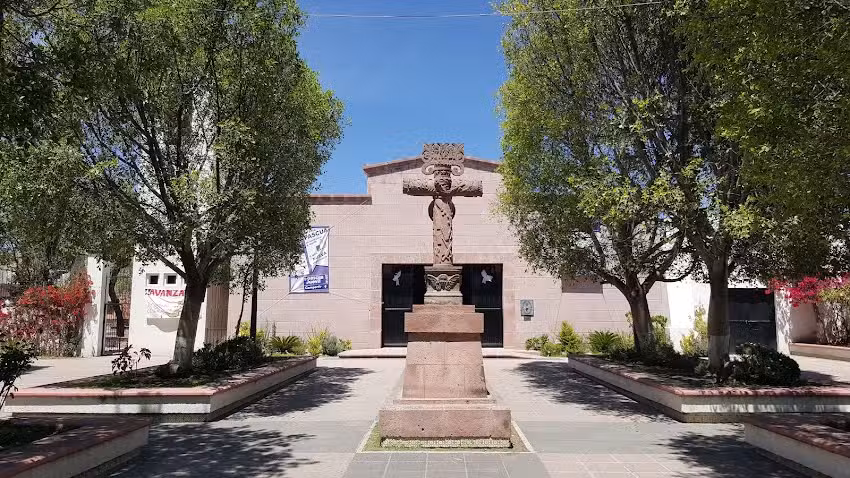 Parroquia El Se&ntilde;or de la Piedad Jurica