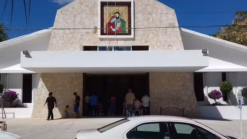 Parroquia La Sagrada Familia Canc&uacute;n