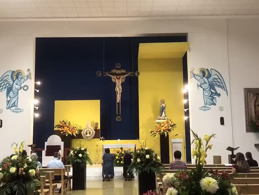 Parroquia Mar&iacute;a La Virgen Fiel.