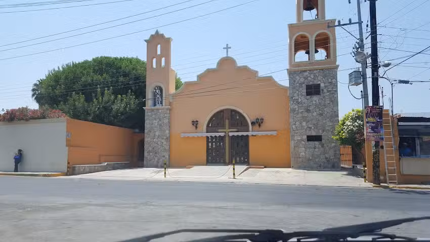 Parroquia San Juan Bautista en Apodaca, A.R.