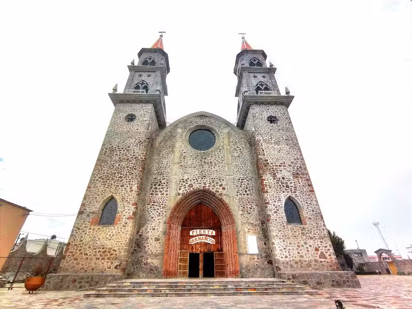 Parroquia San Marcos Grajales