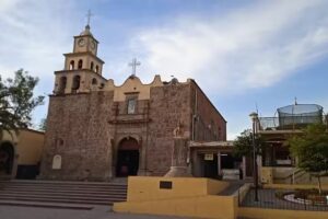 Parroquia San Mart&iacute;n Caballero de las Flores