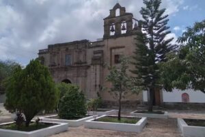 Parroquia San Miguel de Mezquit&aacute;n