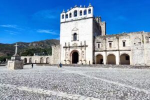 Parroquia y Convento de los Santos Reyes &ndash; Metztitl&aacute;n