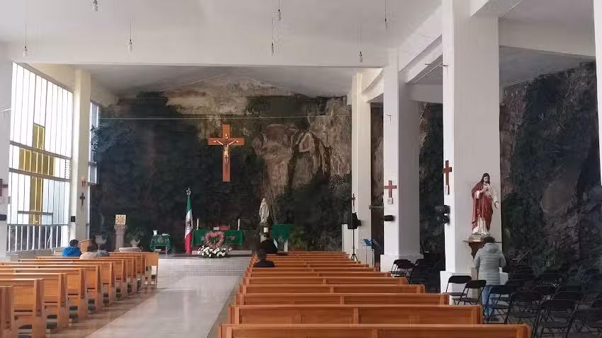 Rector&iacute;a de Nuestra Se&ntilde;ora de Lourdes