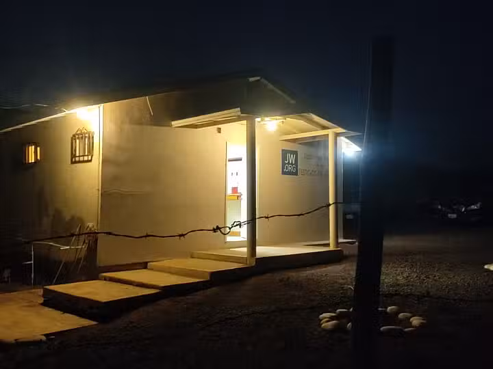 Sal&oacute;n de Reino de los Testigos de Jehov&aacute;