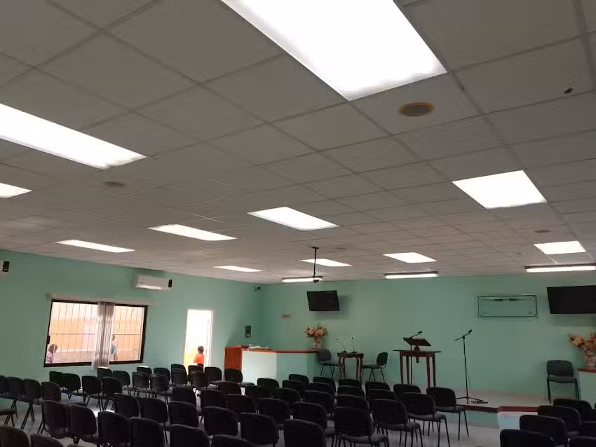 Sal&oacute;n del Reino de los testigos de Jehov&aacute;
