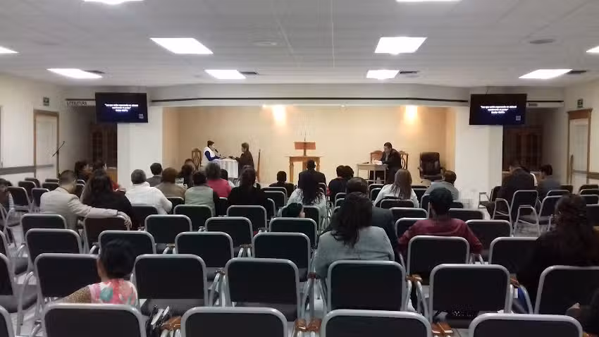Sal&oacute;n del Reino de los Testigos de Jehov&aacute;
