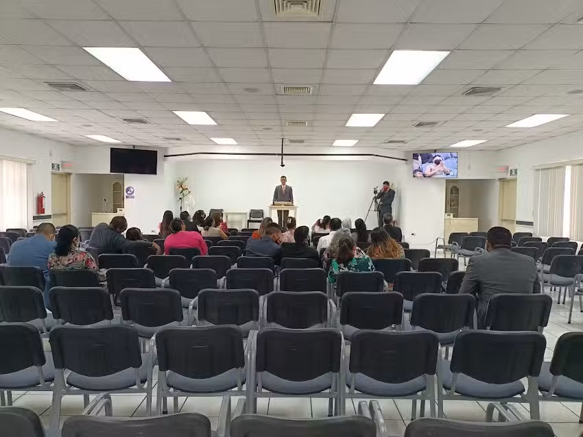 Sal&oacute;n del Reino de Los Testigos de Jehov&aacute;
