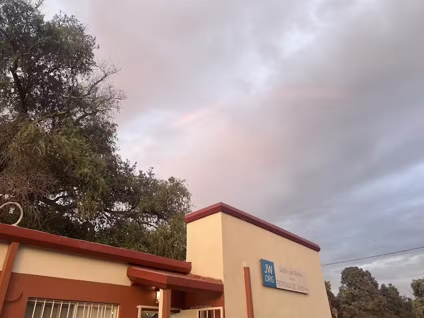 Sal&oacute;n del Reino de los TESTIGOS DE JEHOV&Aacute;