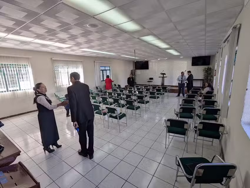 Sal&oacute;n del Reino de los Testigos de Jehov&aacute;